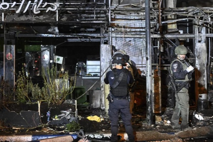  الجدل يتجدد في 