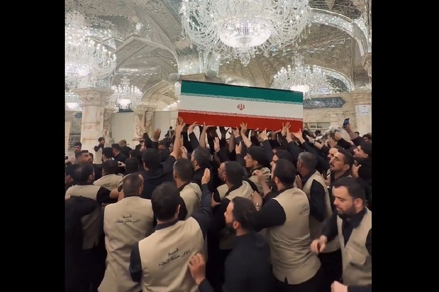 بالفيديو| تشييع جثامين شهداء عائلة القائد الشهيد داخل حرم أمير المؤمنين علي (ع)