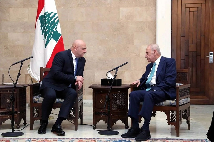 الرئيس بري زار بعبدا.. تشديد على الوحدة الوطنية والتضامن بين اللبنانيين