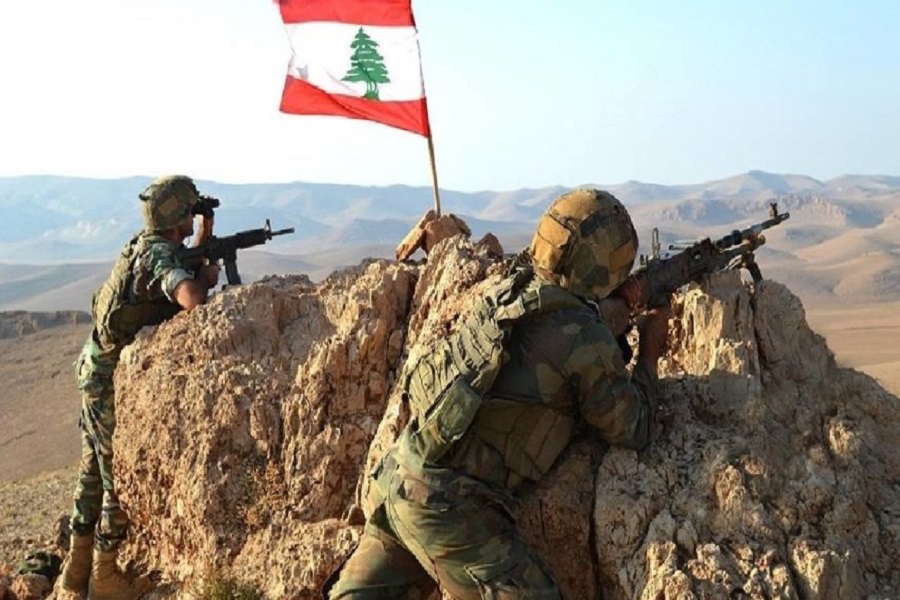 قيادة الجيش تنفي ما يُتداول حول دخول مسلحين وانسحاب الجيش من مناطق حدودية بقاعًا