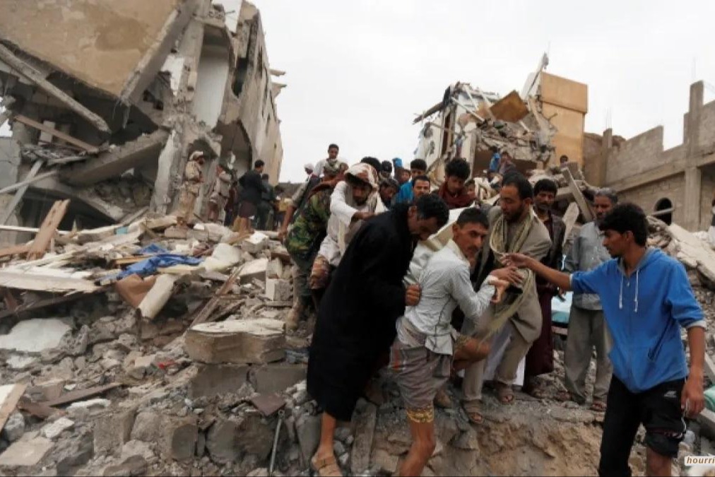 إدانات يمنية لاستهداف إصلاحية الحزم في الجوف: جريمة حرب وانتهاك للقانون الدولي