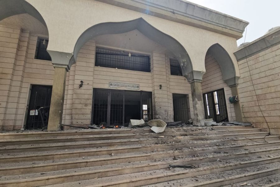  صور| استهداف مسجد أهل البيت في سحمر 