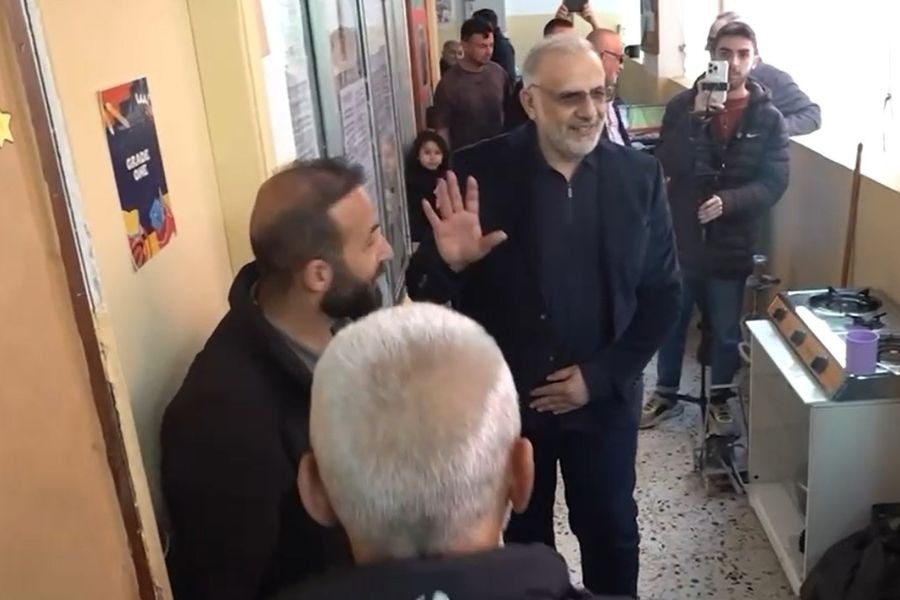 جولة للنائب علي المقداد على عدد من المدارس في مدينة بيروت