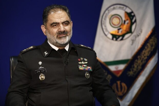 قائد البحرية الإيرانية: نراقب الأعداء ليلًا ونهارًا وما يخشونه هو الشعب الإيراني
