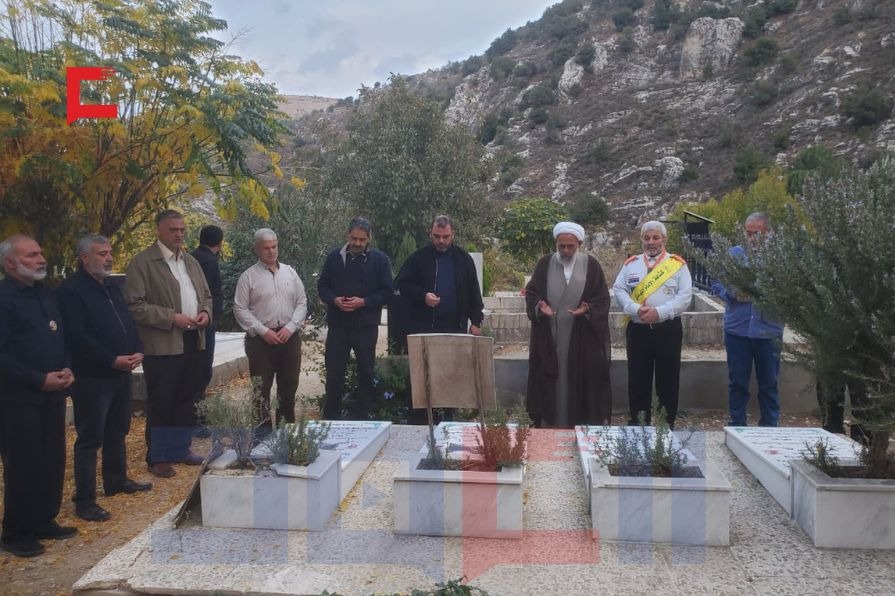 إحياء يوم الشهيد بمراسم خاصة عند أضرحة الشهداء في مشغرة