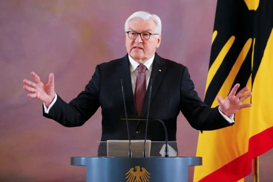 الرئيس الألماني: أميركا تدمر النظام العالمي