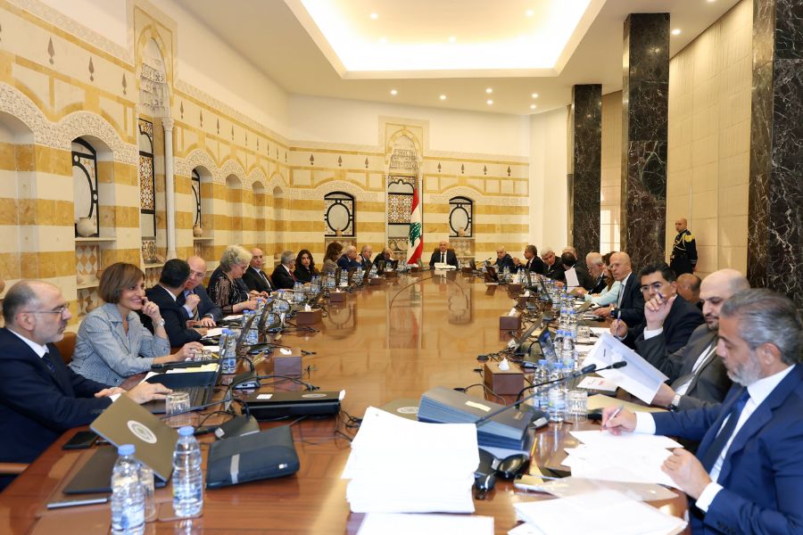 مجلس الوزراء يطالب الدول الضامنة بتطبيق اتفاق وقف إطلاق النار