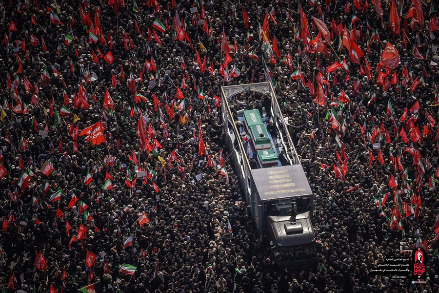 تشييع القائد.. مشاهد استثنائية من الجوّ ومن بين الحشود
