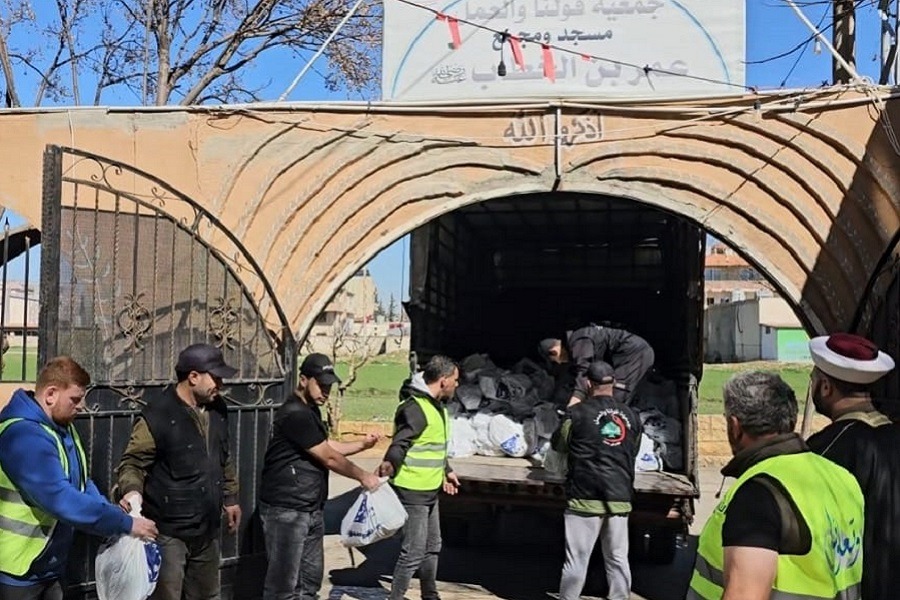 مئات الحصص الغذائية من 