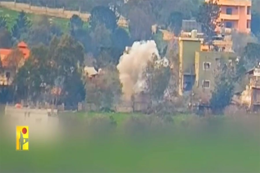 مشاهد من عملية استهداف المقاومة الإسلامية دبّابة ميركافا تابعة للعدو في دير سريان