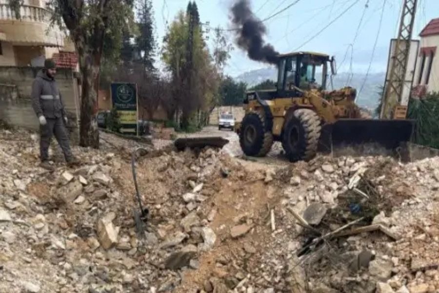 وزارة الأشغال تبدأ التنفيذ الميداني لإعادة وصل لبنان وتطلق خطة شاملة للطرق والجسور