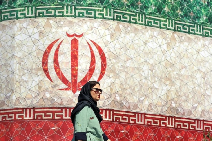 إيران تفرض وقف النار والسلطة في «كوما»