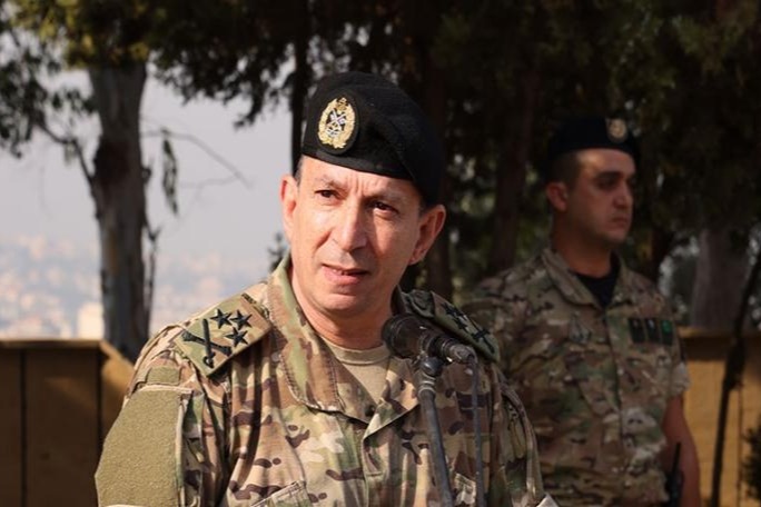 قائد الجيش زار ثكنة صور مع وفد من السفراء والملحقين العسكريين