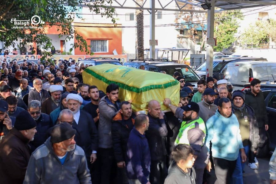 تشييع والد فاتح عهد الاستشهاديين الحاج أبي جعفر قصير  في دير قانون النهر