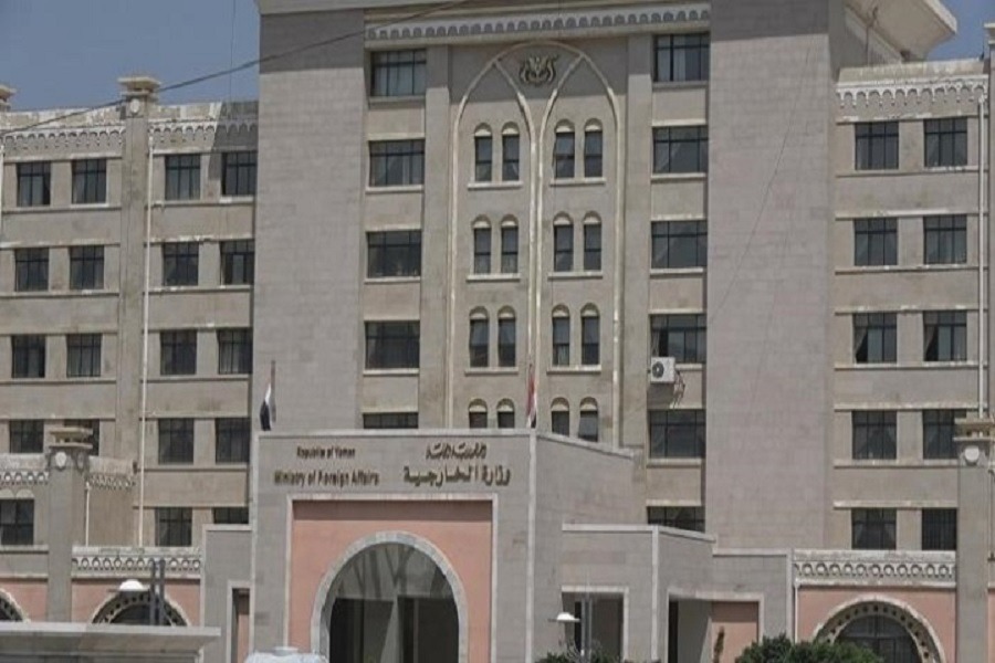الخارجية اليمنية: التحشيدات السعودية تهديد لليمن والتصعيد سيقابَل بتصعيد مماثل
