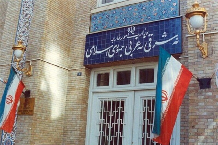 إيران: لا نتدخل بالشأن اليمني