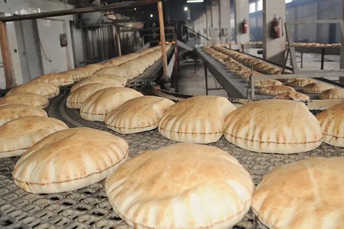 نقابة الأفران تطمئن: لا أزمة خبز والمخزون يكفي لشهرين