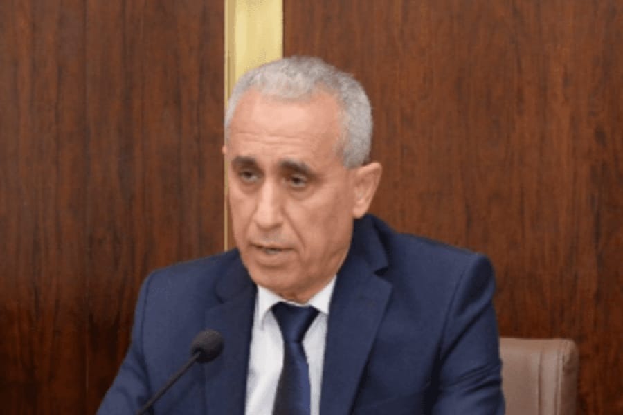 النائب خواجة لوزير الطاقة: لماذا لم ينخفض سعر صفيحة البنزين بعد تراجعه عالميًا؟