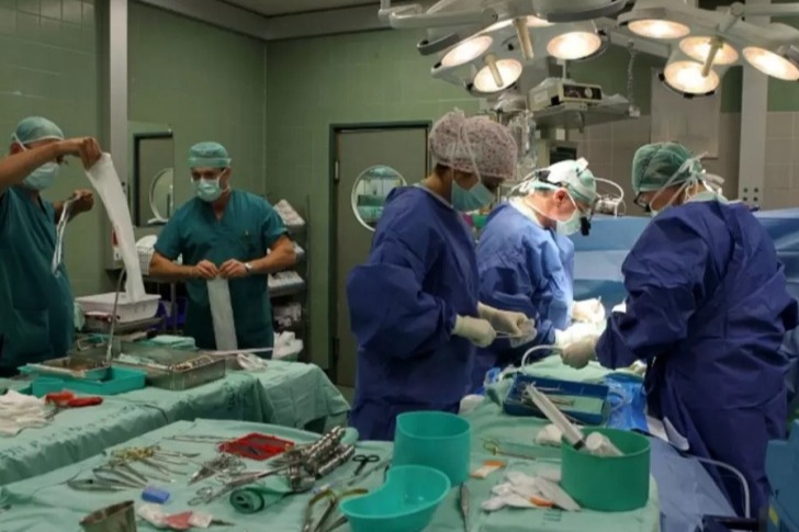 دراسة: قفزة دراماتيكية في مغادرة الأطباء 