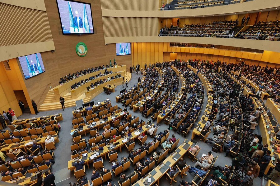 القمة الأفريقية: نرفض أيّ محاولات لتهجير الفلسطينيين ونحذّر من استمرار حصار غزة