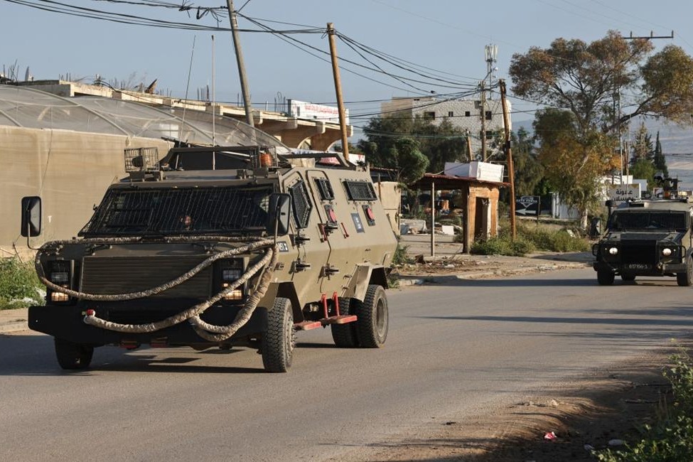 لليوم الثالث.. الاحتلال يواصل عدوانه على طوباس ويقتحم مخيم الفارعة