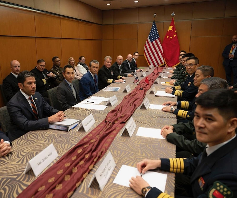 وزير الحرب الأميركي للصين: سندافع عن مصالحنا بقوة