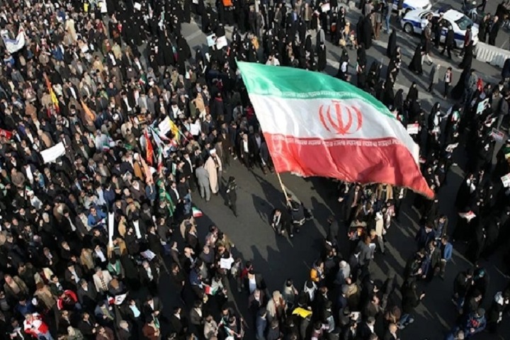 الأساتذة الجامعيون في إيران يستنكرون أعمال الشغب ويطالبون بتعامل حازم معها