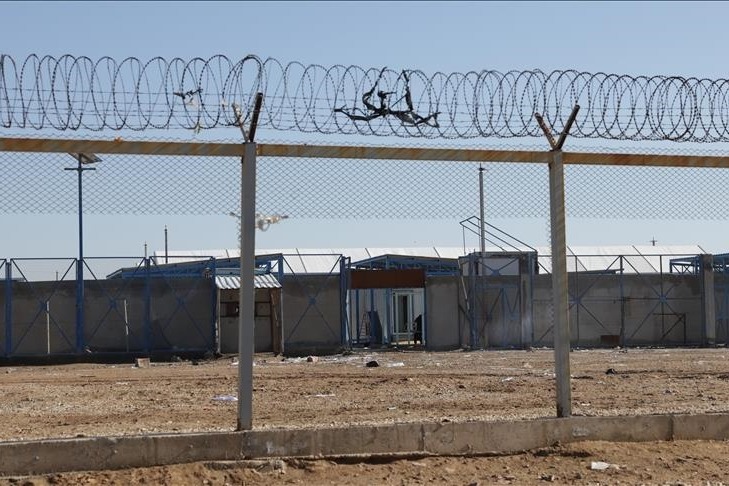 العراق يتسلم 2250 إرهابيًا من سورية ويباشر إجراءات تصنيفهم قضائيًا