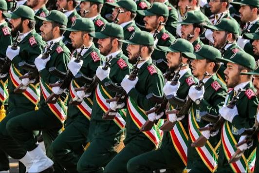 الحرس الثوري الإيراني: لا علاقة لنا بالهجوم على السفارة الأميركية في الرياض