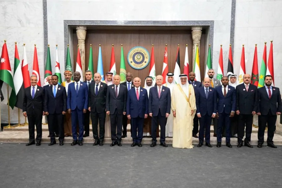 مفارقات الحضور العربي بين قمة بغداد ولقاء الرياض