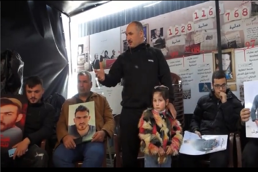 لقاء تضامني لعوائل الأسرى مع وفد 