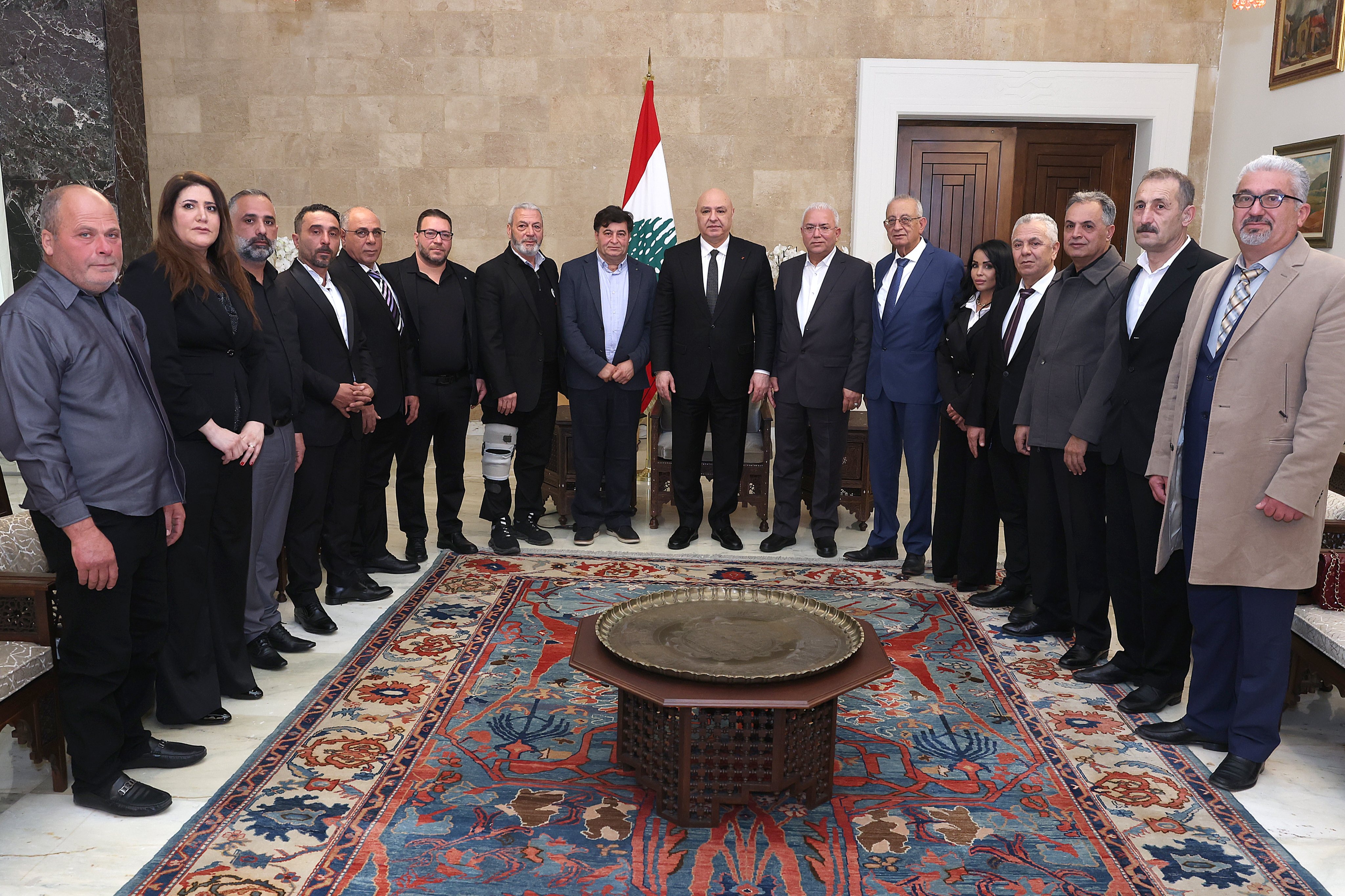 الرئيس عون لأبناء البلدات الجنوبية: الدولة مُلزَمة بمساعدتكم