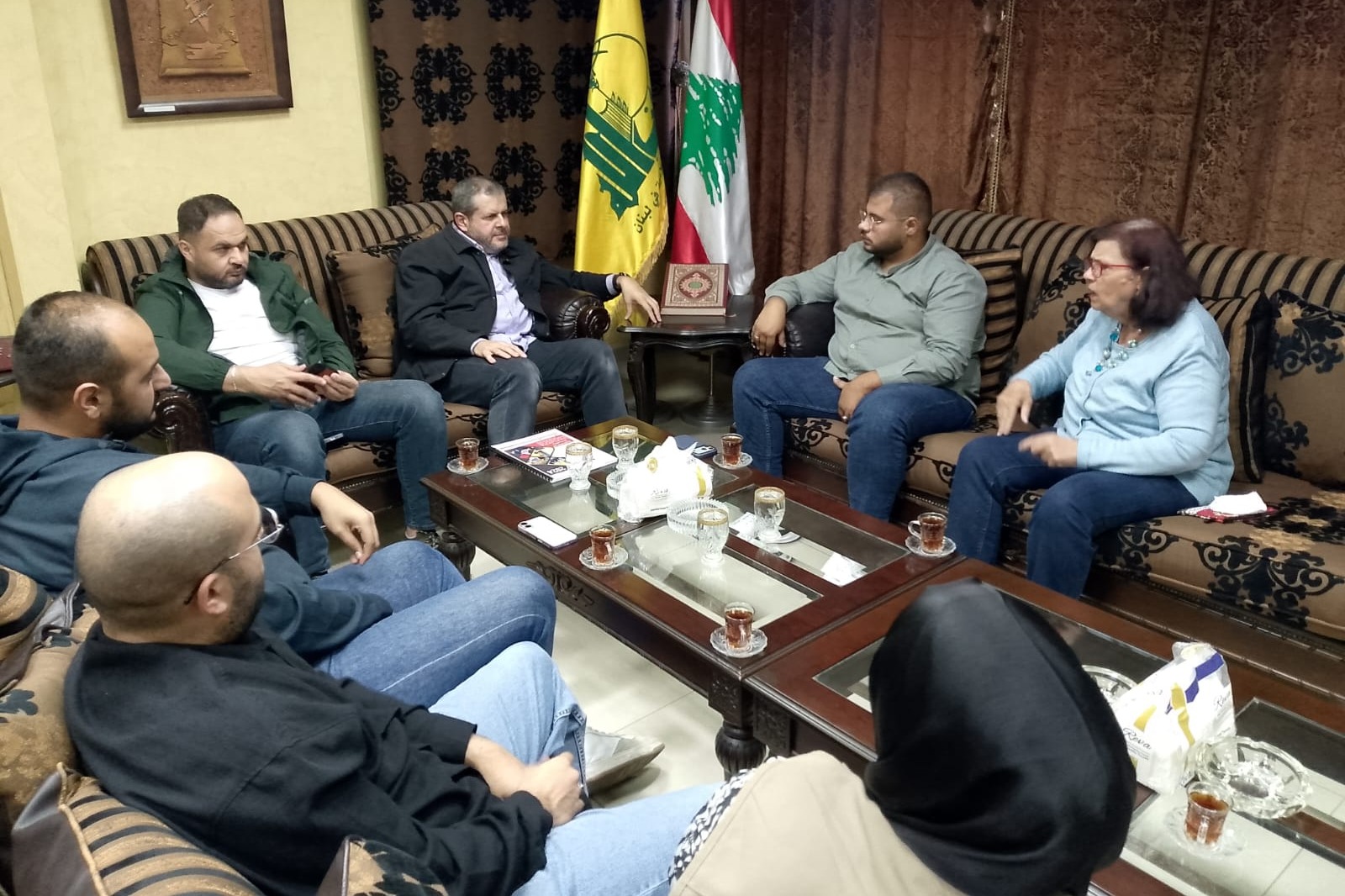 حزب الله في صيدا عرض مع وفد من جمعية المساعدات الشعبية للإغاثة والتنمية الأوضاع