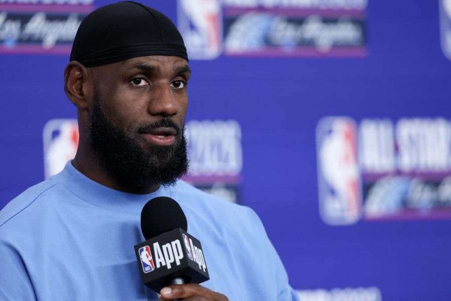 ليبرون جيمس في مرمى الانتقادات بعد إشادته بكيان الاحتلال