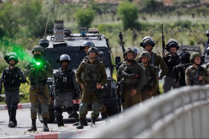 الضفة الغربية.. مستوطنون يواصلون اعتداءاتهم على ممتلكات الفلسطينيين واعتقالات