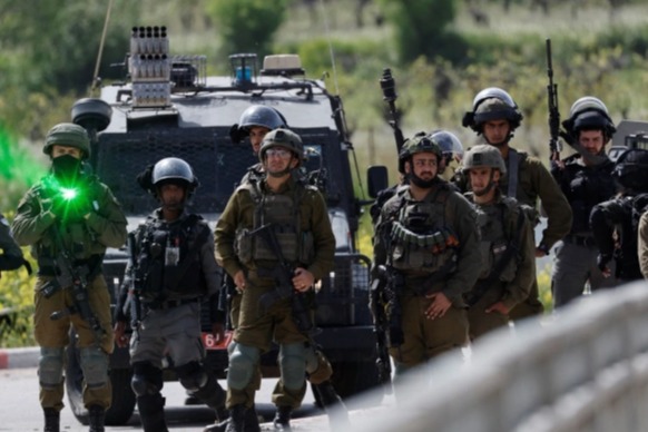  اقتحامات واعتقالات واسعة في الضفة الغربية والقدس المحتلة