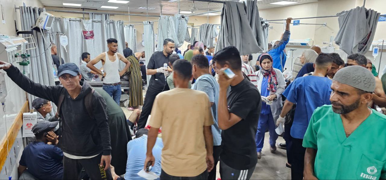 مجزرة مروّعة شرق خان يونس: عشرات الشهداء والمُصابين في مركز مساعدات 
