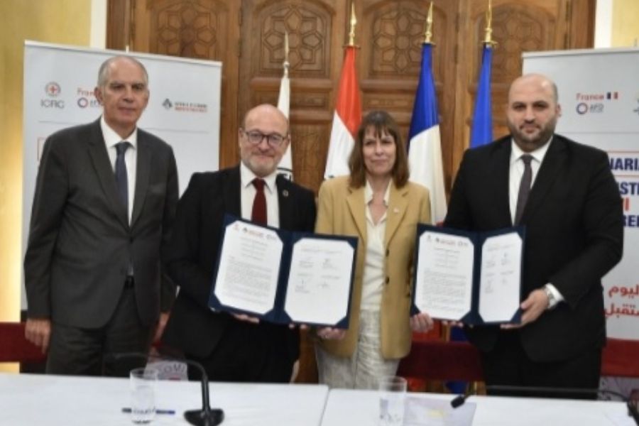 ناصر الدين يوقع اتفاقية مع الوكالة الفرنسية للتنمية لتعزيز النظام الصحي في الجنوب