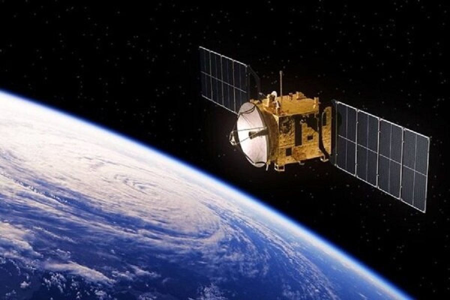إيران تنجح باختبار قمر 