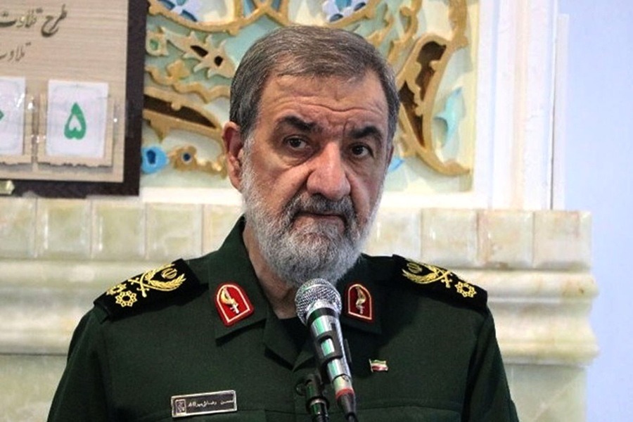 اللواء رضائي في رسالة لقائد الثورة: أبناؤك سيصونون أمن إيران ورفعتها 