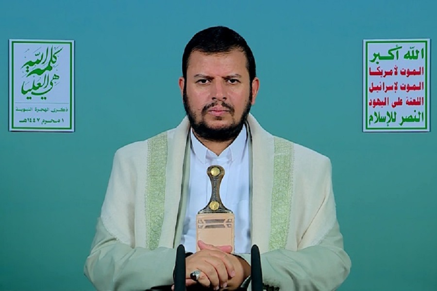 اليمن| السيد الحوثي: العمليات البحرية بإغراق سفينتين من سفن الشركات المخالفة تؤكد ثبات الموقف الحازم في حظر الملاحة على العدو