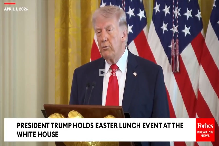 صفحة البيت الأبيض تنشر فيديو لترامب قبل حذفه.. سخرية وزلّة لسان