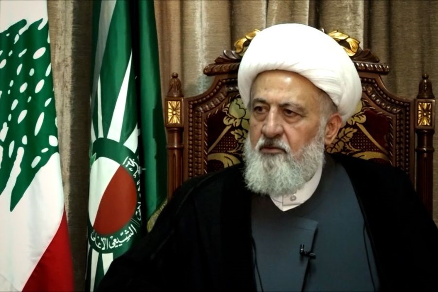 الشيخ الخطيب لقائد 