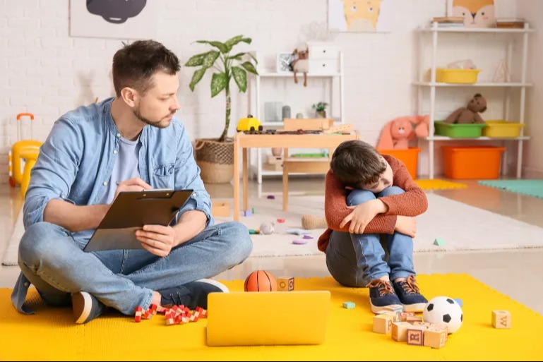 الذكاء الاصطناعي والتوحد: تشخيص مبكر وعلاجات علمية تبدِّد الوهم