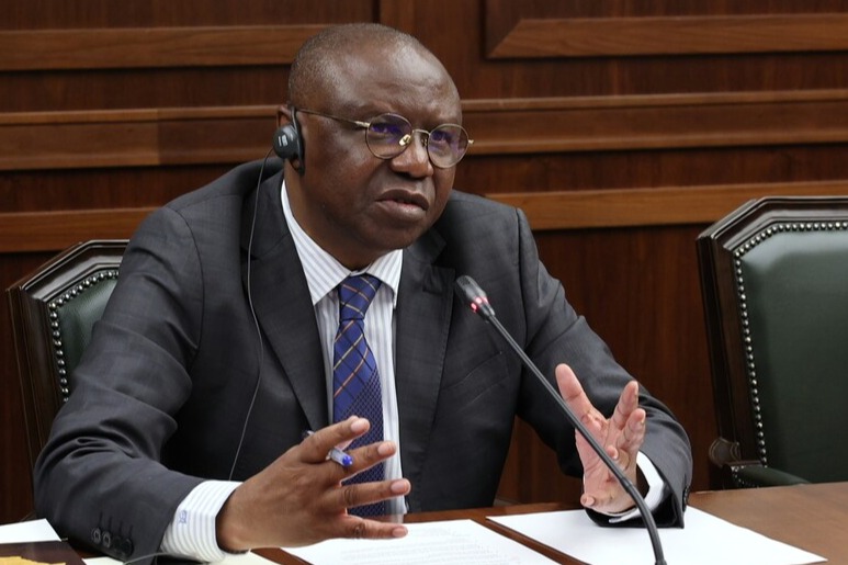 وزير دفاع إفريقيا الوسطى: أنباء تدريب أوكرانيا إرهابيين في قارتنا مثيرة للاستياء 