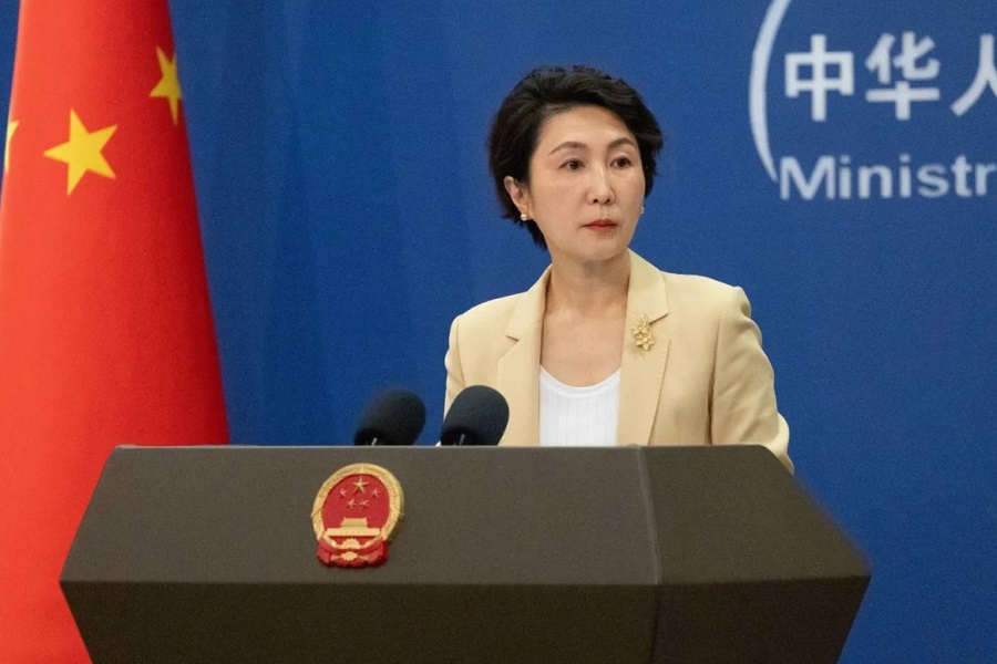 بكين تردّ على ترامب: عملياتكم العسكرية سبب الاضطراب في مضيق هرمز