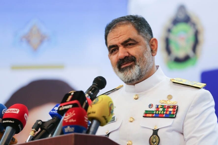قائد القوات البحرية للجیش الإيراني: إيران شاركت بنجاح في مناورة 