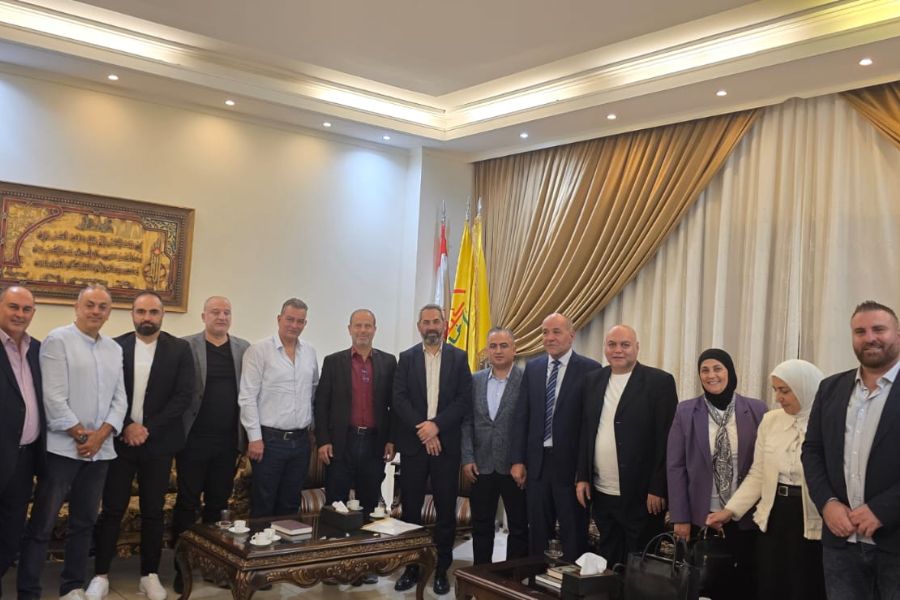 كتلة الوفاء للمقاومة تتسلّم مذكرة مطلبية وتربوية من روابط أساتذة ومعلمي الرسمي