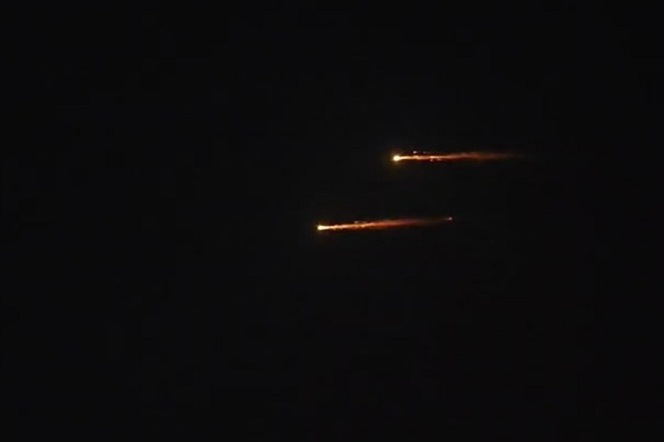 صواريخ إيرانية تعبر أجواء فلسطين المحتلة مجتازة الدفاعات الجوية 