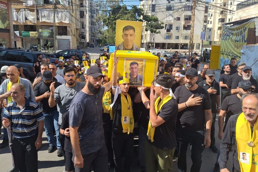 حزب الله يشيّع الشهيد عبد الله سليمان في روضة 